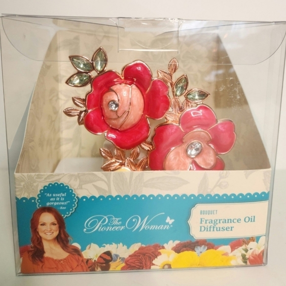 Pioneer woman oil diffuser set - Picture 2 of 8